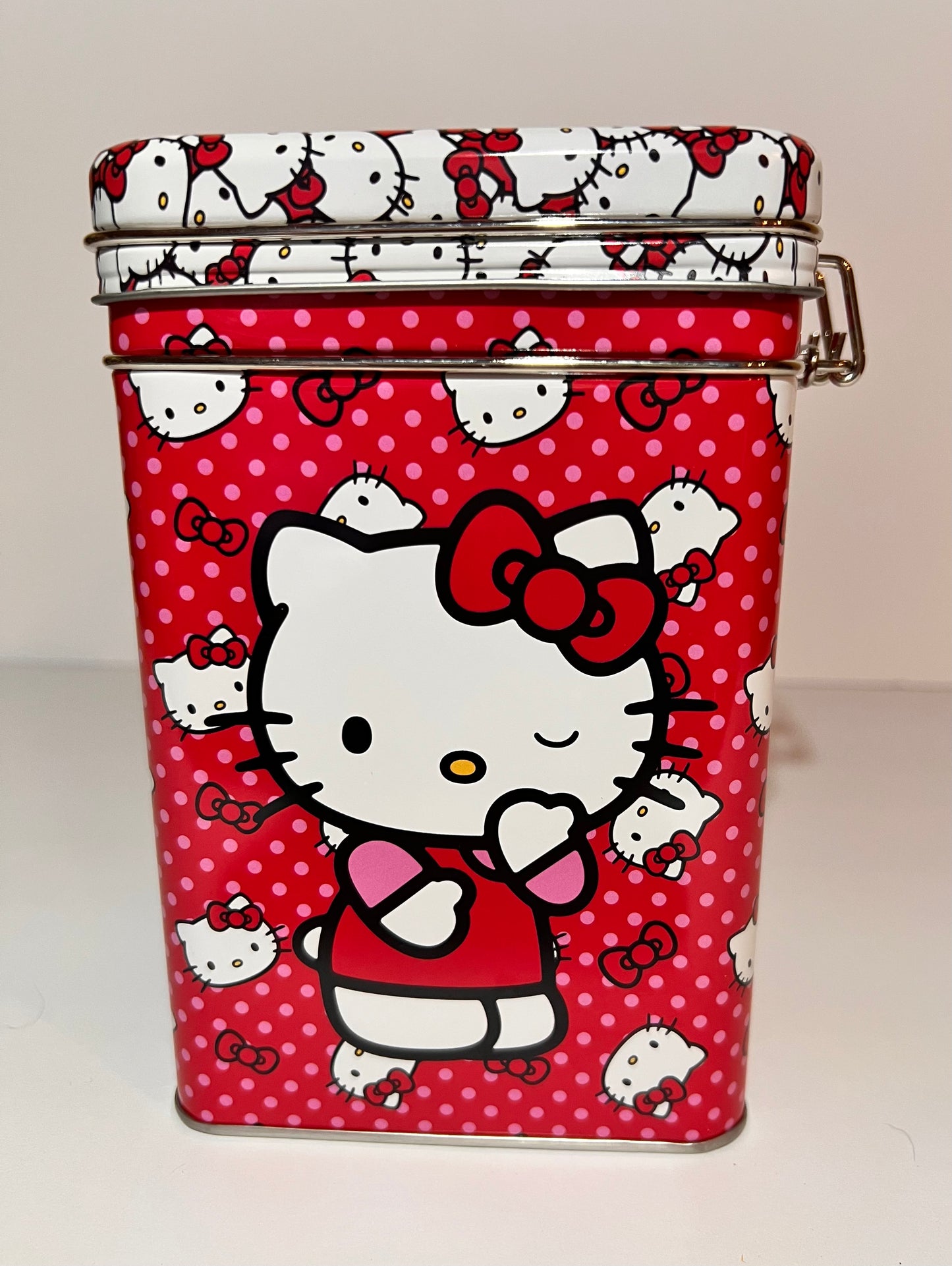 Hello kitty metal Canister